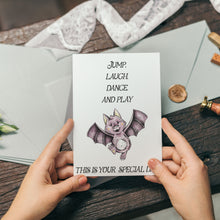 Load image into Gallery viewer, Felicitare cu plic, hartie texturata premium - Baby bat
