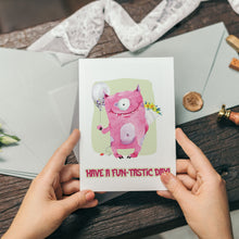 Încarcă imaginea în vizualizatorul Galerie, Felicitare cu plic, hartie texturata premium - Pink monster

