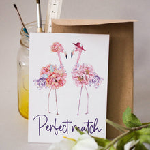 Încarcă imaginea în vizualizatorul Galerie, Felicitare flamingo - 100% reciclată
